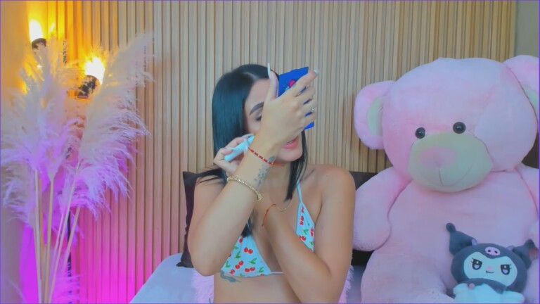 HemmaThompsonn's Streamate show and profile