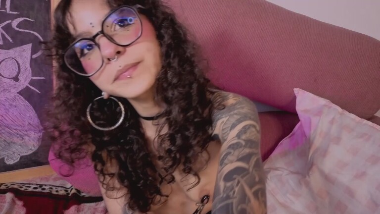 Gaia33's Streamate show and profile