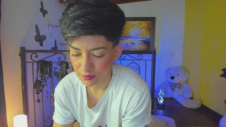 zuly_henao's Streamate show and profile