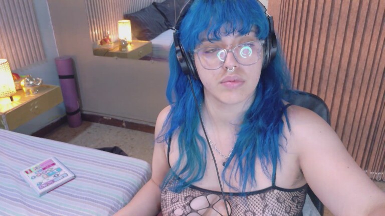 EliFlores's Streamate show and profile