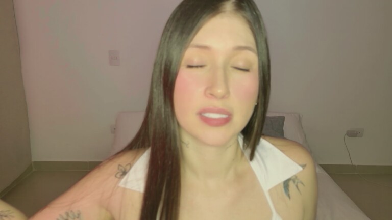 EmmaShaykk's Streamate show and profile