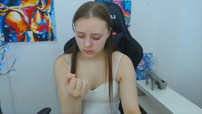 ArinaBelly's Streamate show and profile