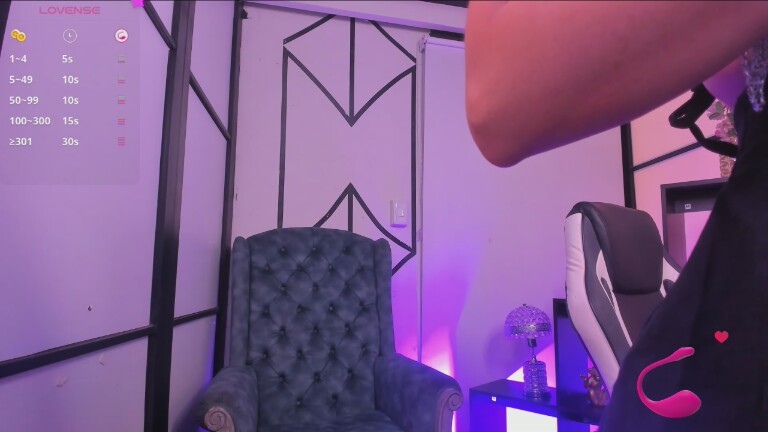 NahomiiRichards's Streamate show and profile