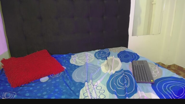 vlisper's Streamate show and profile