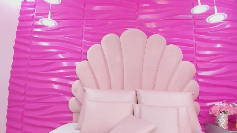 SophieLanne's Streamate show and profile