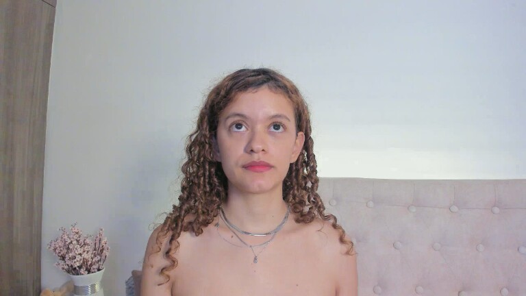 EmiliaJons's Streamate show and profile