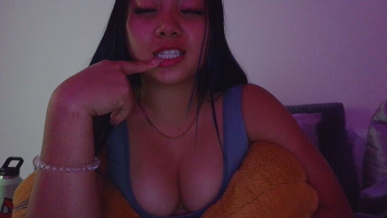 VeeE63's Streamate show and profile