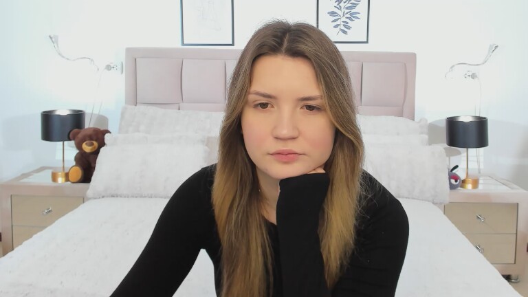 Reneswee's Streamate show and profile