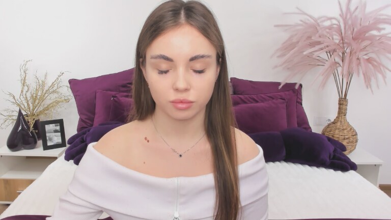 EvelinMils's Streamate show and profile