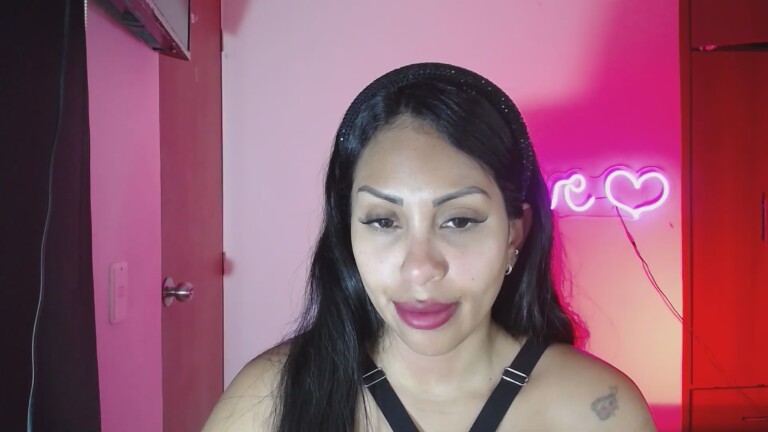 LATINA_BIG_CLITXXX's Streamate show and profile