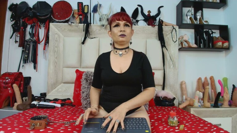 MoiraDevil's Streamate show and profile