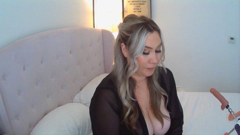 Scarlettsteelexo's Streamate show and profile