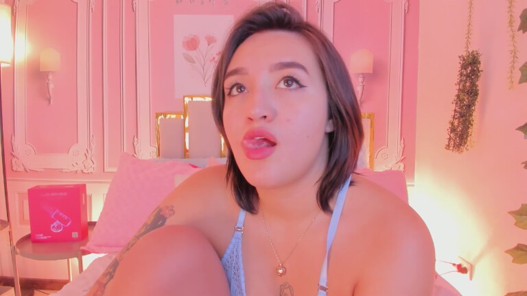 NaraSuarez's Streamate show and profile