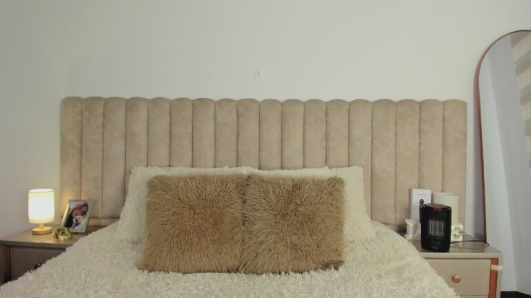 SophieRestrepo's Streamate show and profile