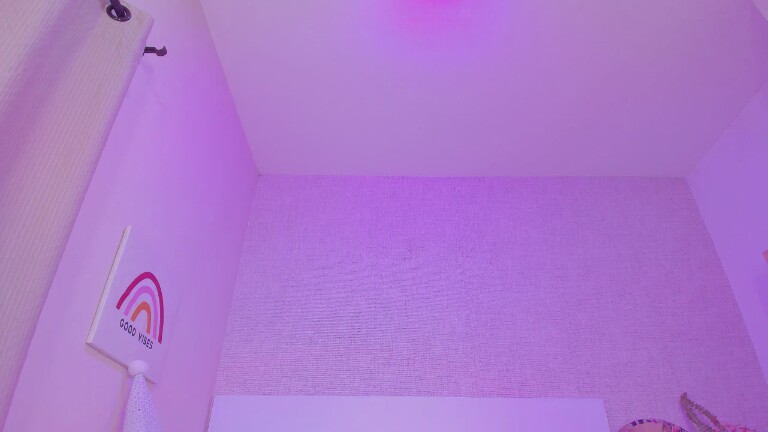 OliviaPagani's Streamate show and profile