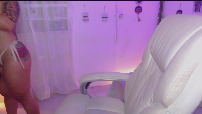 Khloe_Bekett's Streamate show and profile