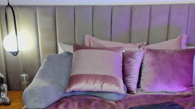 GingerSun's Streamate show and profile