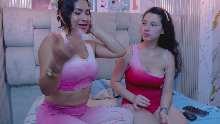 Sofia_Faces's Streamate show and profile