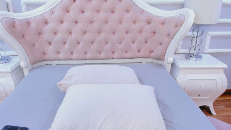 IdunBrunette's Streamate show and profile