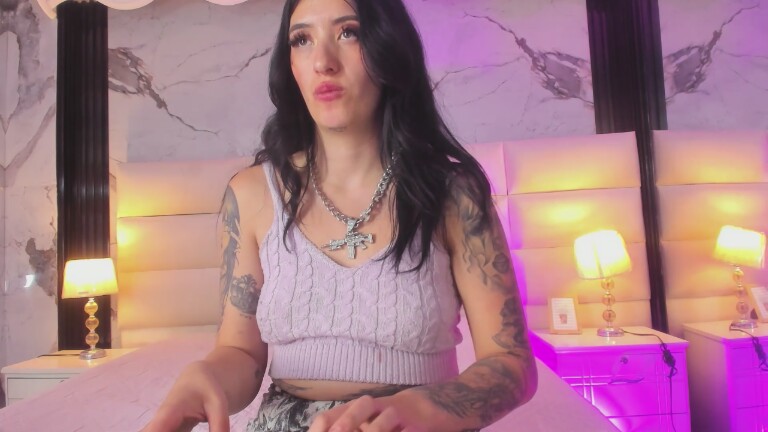 TiffanySantana's Streamate show and profile