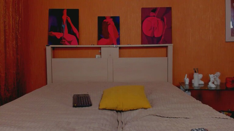 Alyonaqueenn's Streamate show and profile