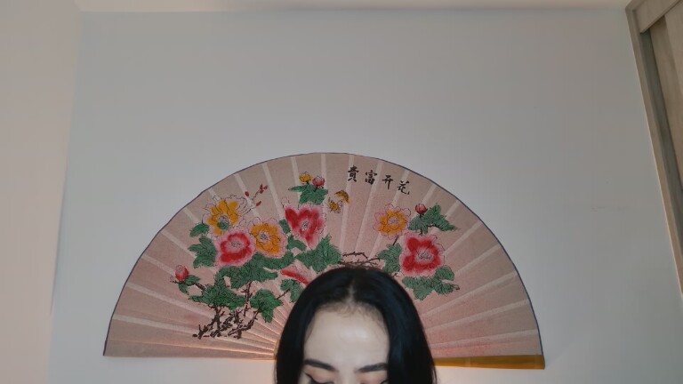 SweetSara33's Streamate show and profile