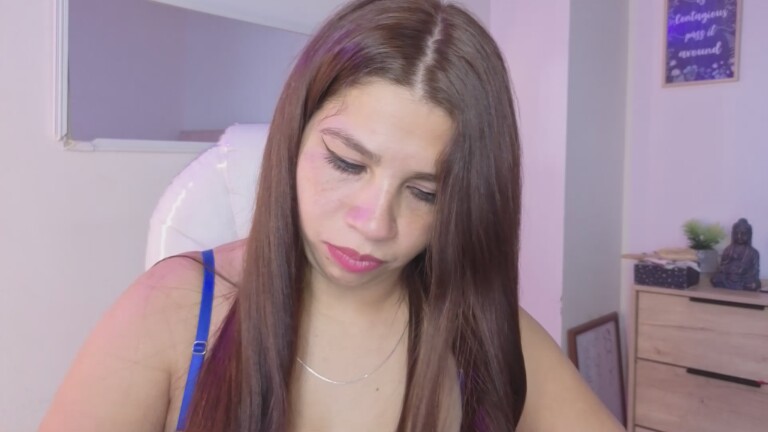 blueehazell18's Streamate show and profile