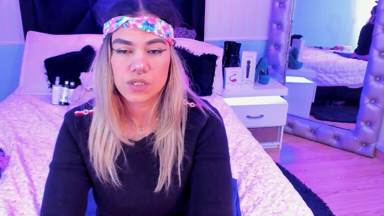 AngelinaDustin's Streamate show and profile