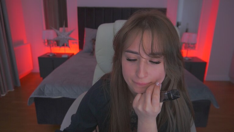 PrettyAdellee's Streamate show and profile