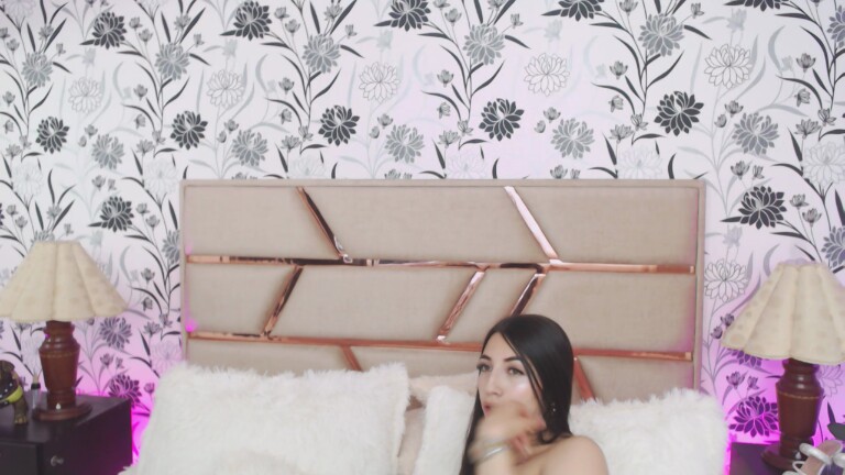 evaiin_Izaiin's Streamate show and profile