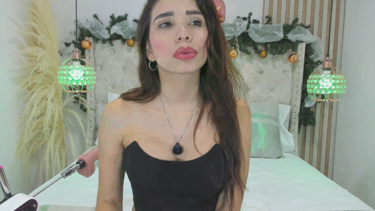 BellaSweet's Streamate show and profile