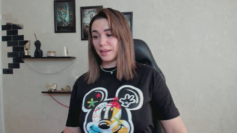 GlamNova's Streamate show and profile