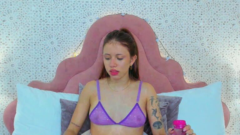 AriadnaOwenss's Streamate show and profile