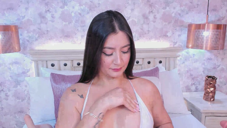 AnnieLeonii's Streamate show and profile