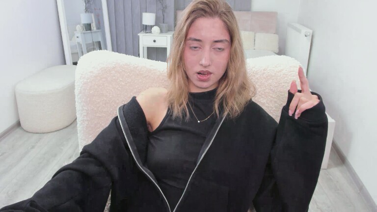 ChloeMatis's Streamate show and profile