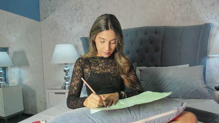 AriannaDuque's Streamate show and profile