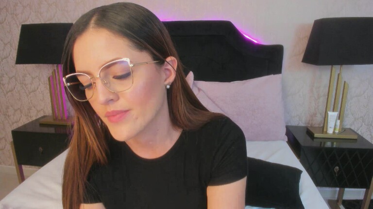 AlicceGray's Streamate show and profile
