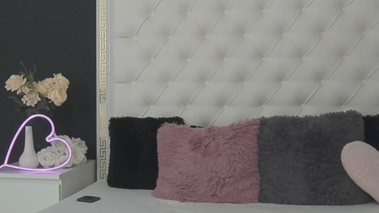 SandraBlakee's Streamate show and profile