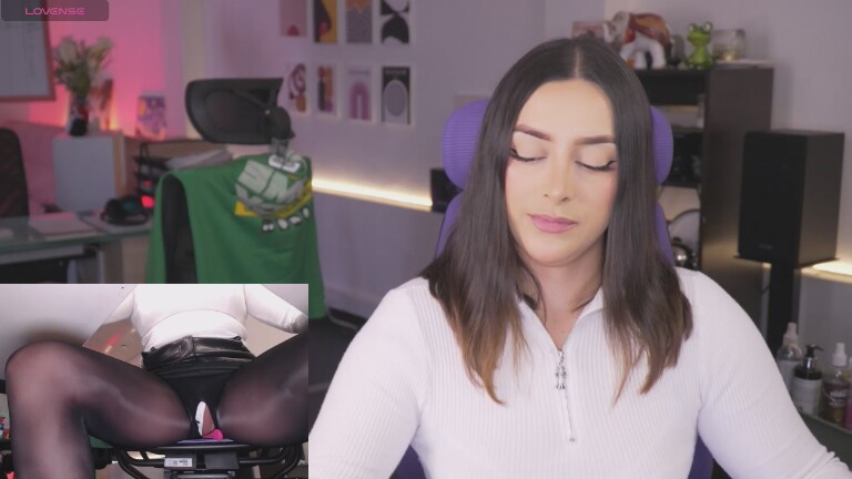 KimbeerlyClars's Streamate show and profile