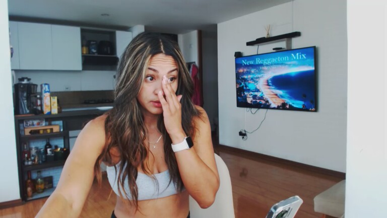 Jazmin111's Streamate show and profile