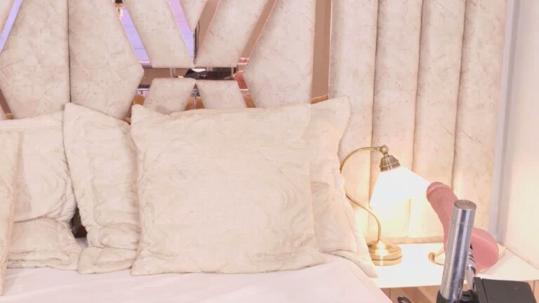 MiaPariss's Streamate show and profile