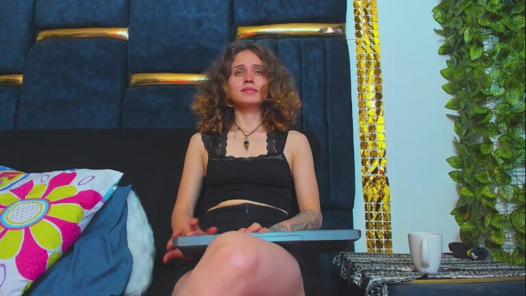 Sophiamiller18's Streamate show and profile