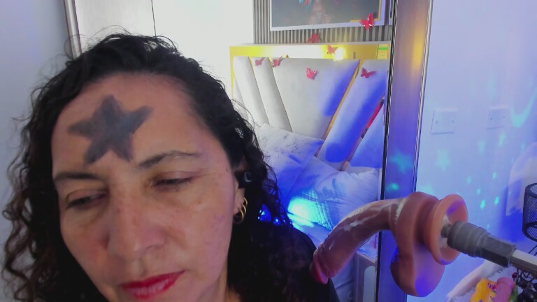 Luna_Mature's Streamate show and profile