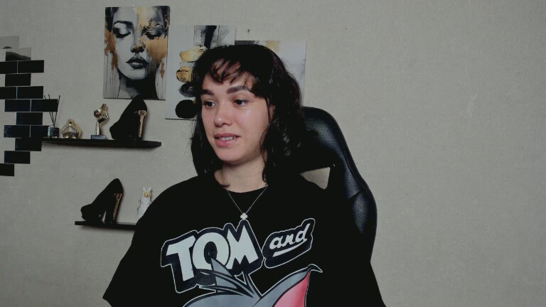 GlamNova's Streamate show and profile