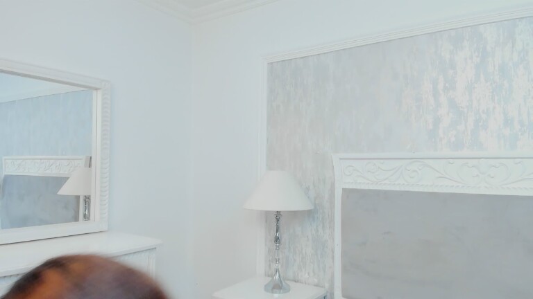 RoxanneJamess's Streamate show and profile