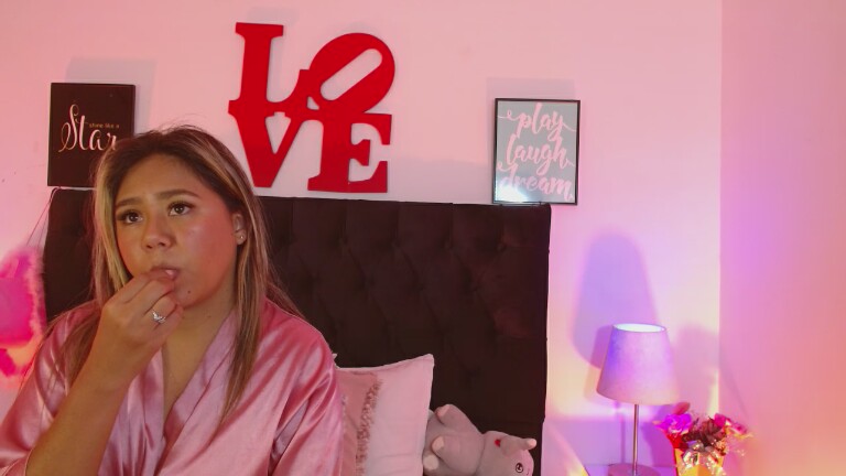 ChristinWeet's Streamate show and profile