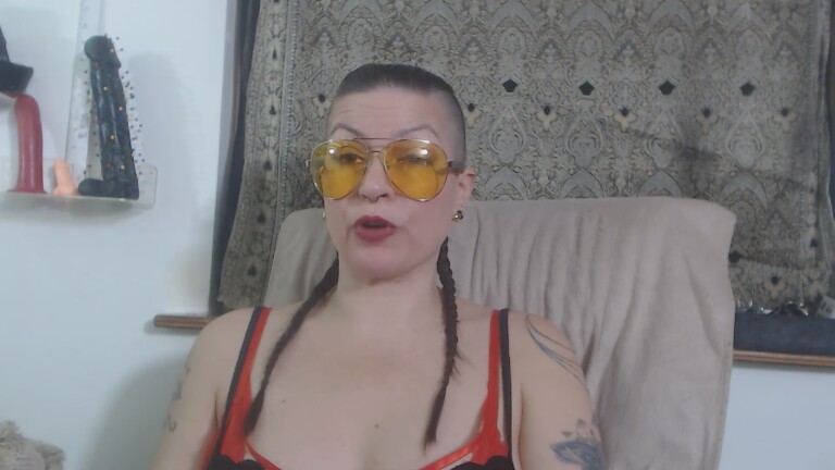 TheeLadyKatrina's Streamate show and profile