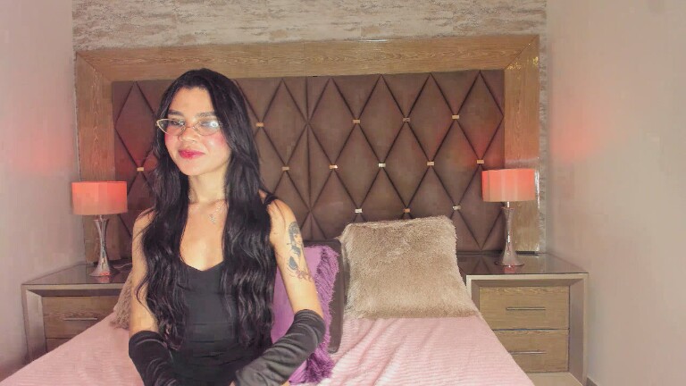 DafneJames's Streamate show and profile