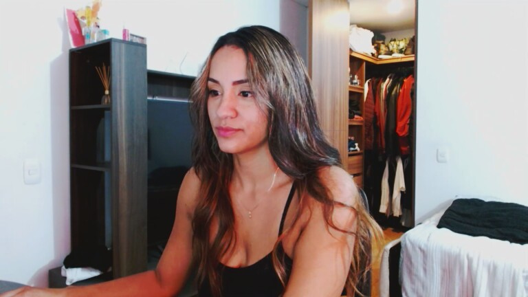 Jazmin111's Streamate show and profile