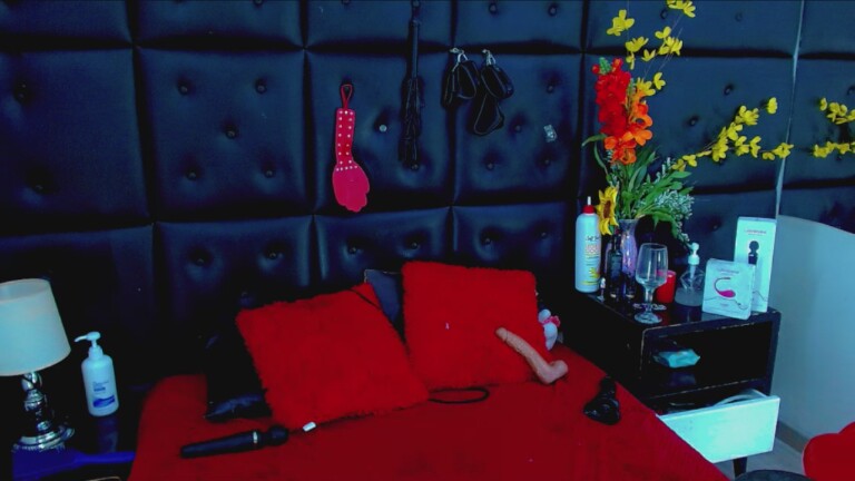 Cloelombard's Streamate show and profile